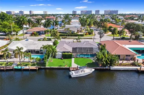 5811 Bayview Dr, Fort Lauderdale, FL 33308