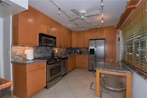 802 Cypress Grove Ln #108, Pompano Beach, FL 33069 photo 3