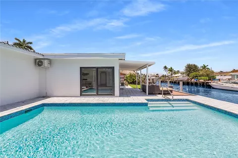 1330 SE 3rd Way, Pompano Beach, FL 33060