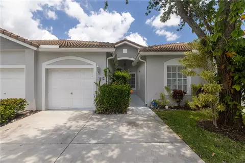 4687 SW 12th Pl, Deerfield Beach, FL 33442