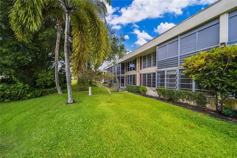 3205 N Palm Aire Dr #111, Pompano Beach, FL 33069