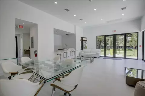 4140 N Oak Pl, Davie, FL 33314