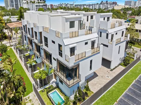 816 NE 2nd St, Fort Lauderdale, FL 33301