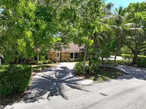 2265 NE 30th Ct, Lighthouse Point, FL 33064 photo 2