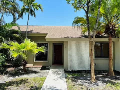 3094 S Oakland Forest Dr #1704, Oakland Park, FL 33309