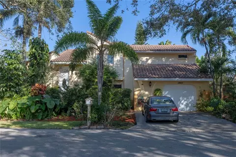 11865 N Aviary Dr, Hollywood, FL 33026