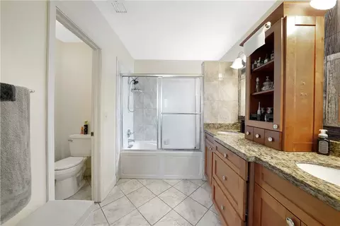 2710 River Run Cir E, Miramar, FL 33025 photo 19