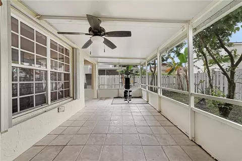 2710 River Run Cir E, Miramar, FL 33025 photo 25