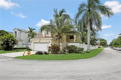 2710 River Run Cir E, Miramar, FL 33025 photo 32
