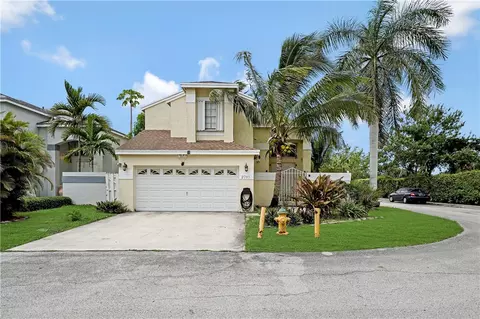 2710 River Run Cir E, Miramar, FL 33025 photo 31
