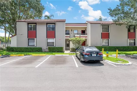 11405 NW 10th St #11405, Pembroke Pines, FL 33026