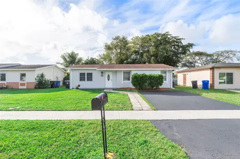 7702 SW 6th Ct, North Lauderdale, FL 33068