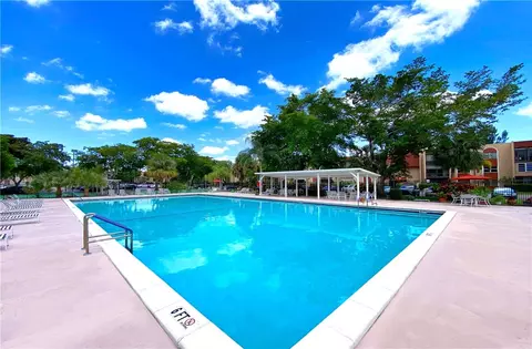 8240 SW 24th St #5315, North Lauderdale, FL 33068