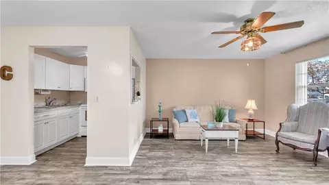 320 W Horizons #109, Boynton Beach, FL 33435