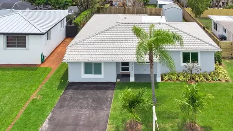 4680 NE 4th Ave, Oakland Park, FL 33334