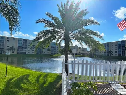 431 SE 3rd St #107, Dania Beach, FL 33004