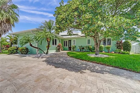 613 NE 2nd St, Dania Beach, FL 33004