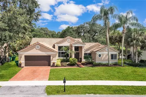 3049 Perriwinkle Cir, Davie, FL 33328