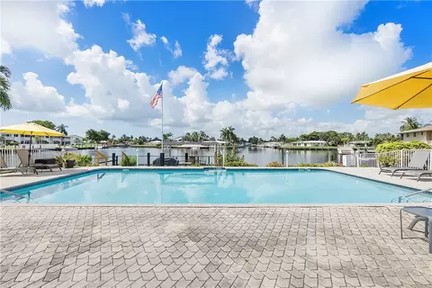 650 Pine Dr #17, Pompano Beach, FL 33060