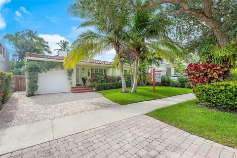 618 NE 17th Way, Fort Lauderdale, FL 33304