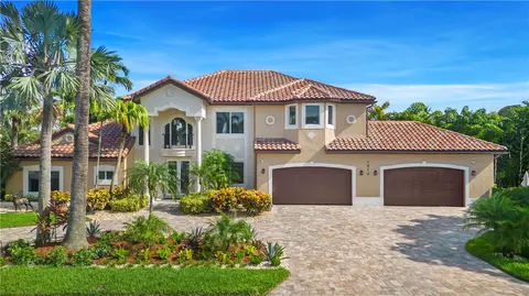 1512 SE 9th St, Deerfield Beach, FL 33441