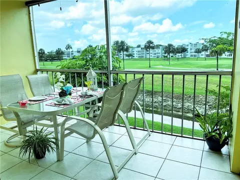 7440 NW 18th St #203, Margate, FL 33063