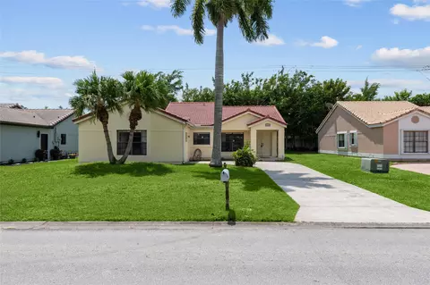 10526 NW 70th St, Tamarac, FL 33321