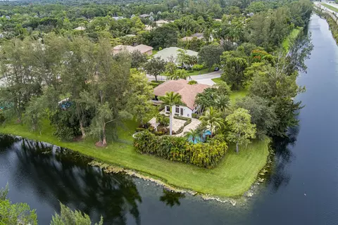 5843 NW 91st Ave, Parkland, FL 33067