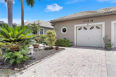 5375 Monterey Cir, Delray Beach, FL 33484