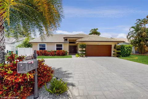8601 NW 83rd St, Tamarac, FL 33321
