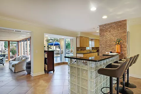 2030 NE 30th St, Lighthouse Point, FL 33064 photo 12