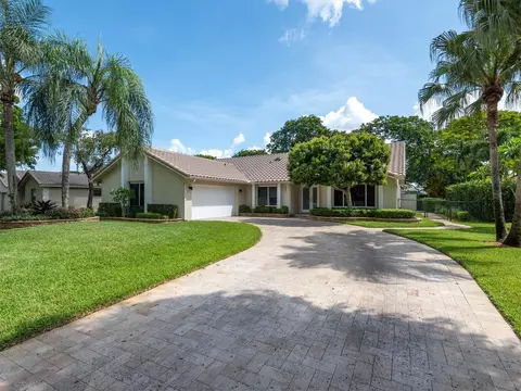 8689 NW 47th Dr, Coral Springs, FL 33067