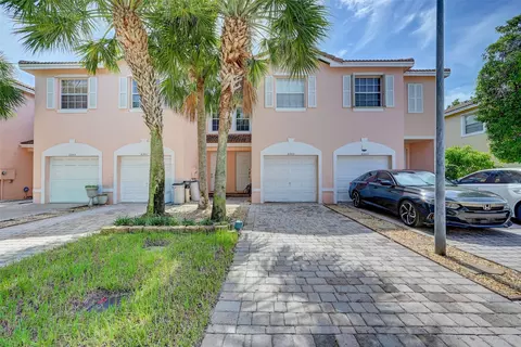 6363 Landings Way, Tamarac, FL 33321