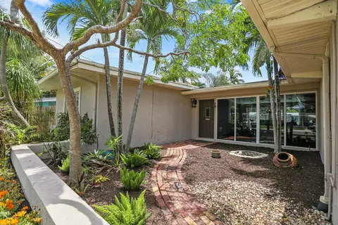 1483 SW 18th Ter, Fort Lauderdale, FL 33312