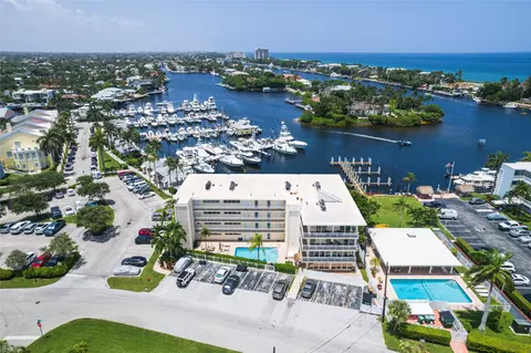 2921 NE 28th St #202, Lighthouse Point, FL 33064