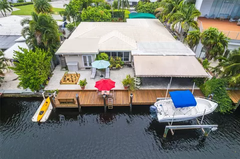2109 NE 24th St, Wilton Manors, FL 33305