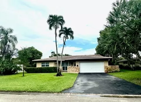 4401 NW 103rd Dr, Coral Springs, FL 33065