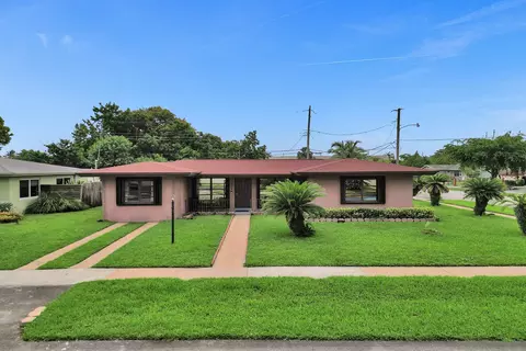 2000 NW 11th Ave, Fort Lauderdale, FL 33311