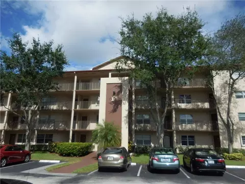 700 Layne Blvd #312, Hallandale Beach, FL 33009