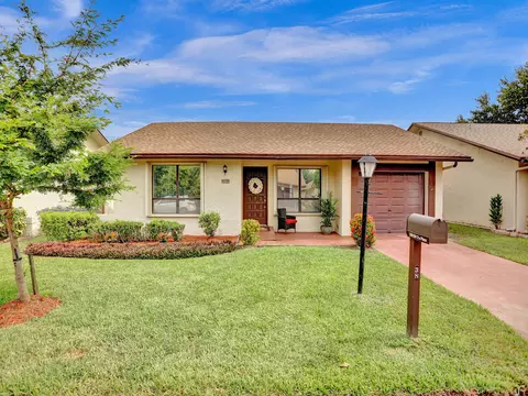 2366 SW 17th Pl, Deerfield Beach, FL 33442