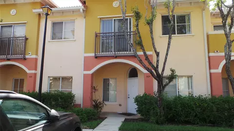 504 W Santa Catalina Cir, North Lauderdale, FL 33068