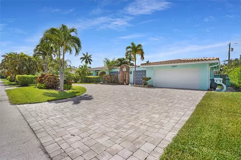 1990 NE 30th Ct, Lighthouse Point, FL 33064 photo 3