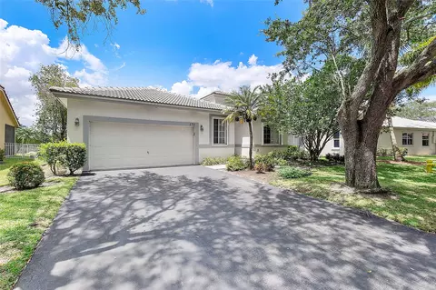 5721 NW 48th Ct, Coral Springs, FL 33067