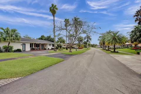 711 N Highland Dr, Hollywood, FL 33021