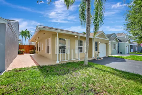 210 SW 159th Ter, Sunrise, FL 33326