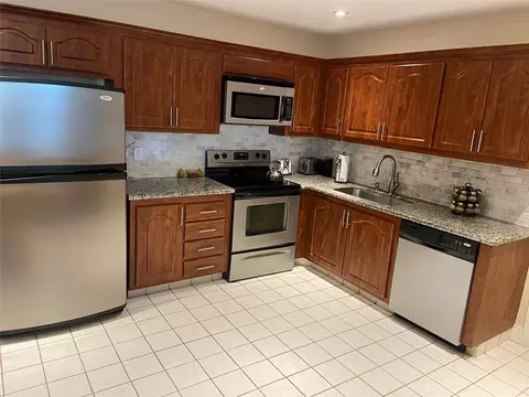 8750 Azalea Ct #205, Tamarac, FL 33321