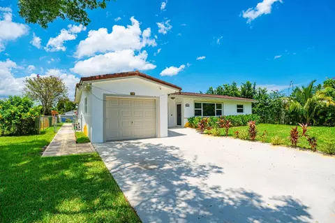 5217 Adams St, Hollywood, FL 33021