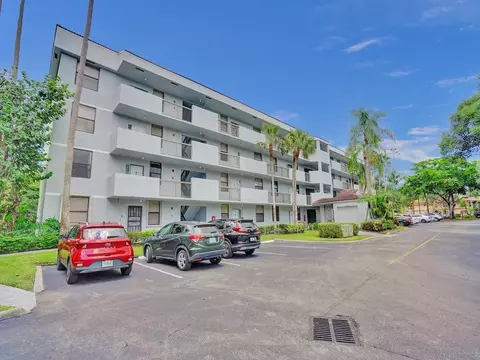 4133 Carambola Cir #305, Coconut Creek, FL 33066