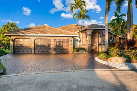 5055 NW 102 Dr, Coral Springs, FL 33076
