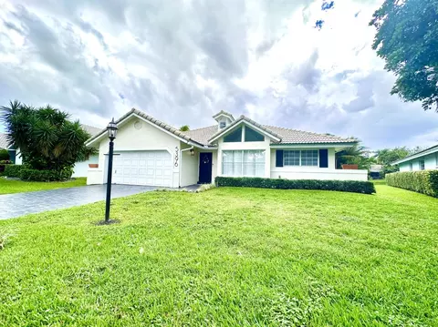 5396 Pine Cir, Coral Springs, FL 33067 photo 2